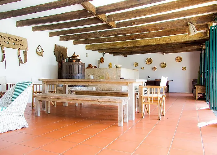 Hébergement de vacances Liiiving In Ofir | Manor Pool House