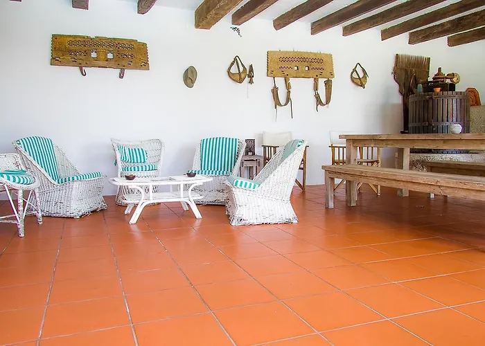 Hébergement de vacances Liiiving In Ofir | Manor Pool House *